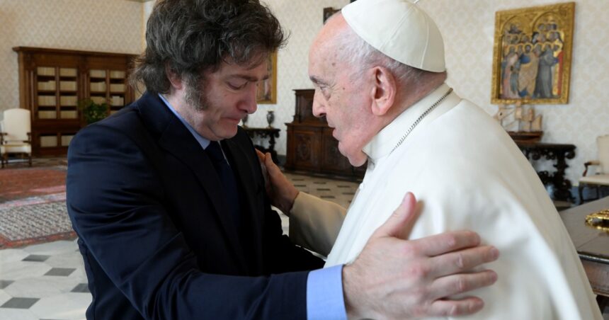 Javier Milei recibe a la cúpula de la Iglesia y busca bajar tensiones