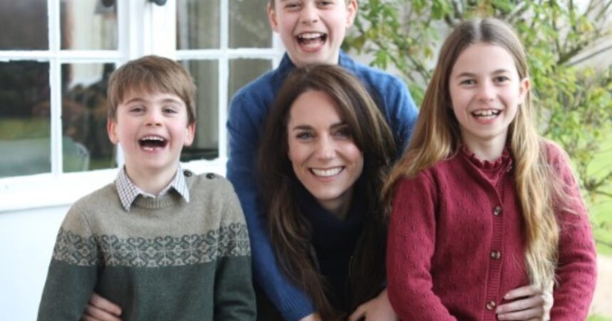 Difunden la primera foto de Kate Middleton, princesa de Gales, tras su operación Difunden la primera foto de Kate Middleton, princesa de Gales, tras su operación