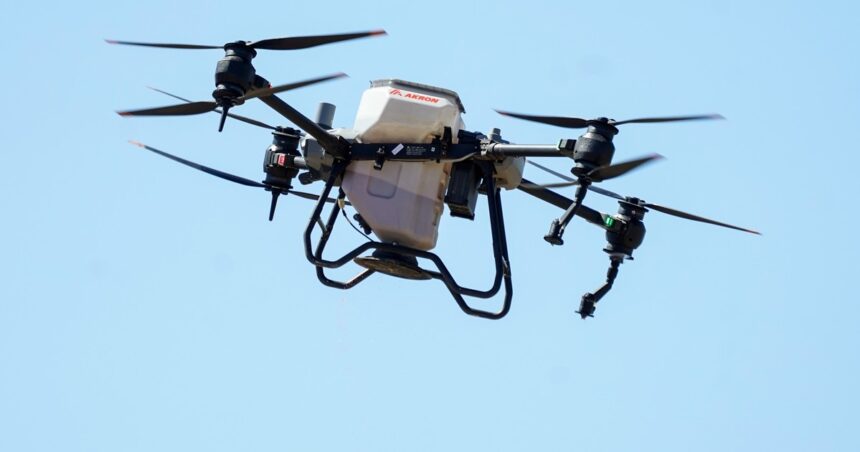 Desde la mezcla a los cuellos de botella: las claves para pulverizar con drones
