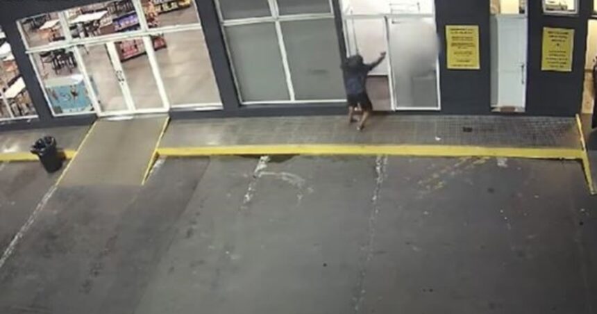 En tres segundos y a sangre fría, así un sicario mató a un playero en Rosario En tres segundos y a sangre fría, así un sicario mató a un playero en Rosario
