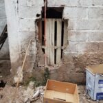 Un hombre quedó detenido por romper una pared y robar varios elementos de una vivienda