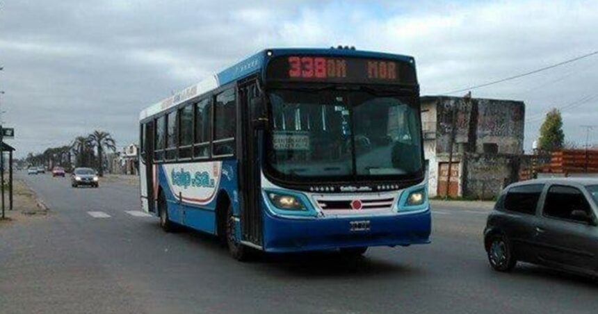 La línea de colectivos que une La Plata con el Gran Buenos Aires y suma cinco días de paro La línea de colectivos que une La Plata con el Gran Buenos Aires y suma cinco días de paro