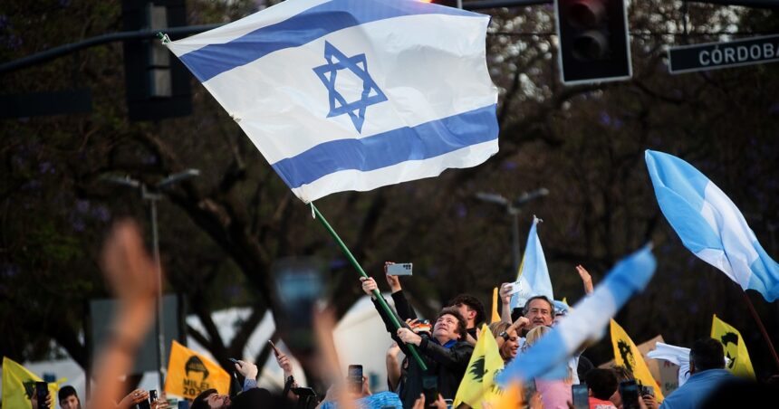 Javier Milei confirmó que irá al acto por el atentado a la Embajada de Israel