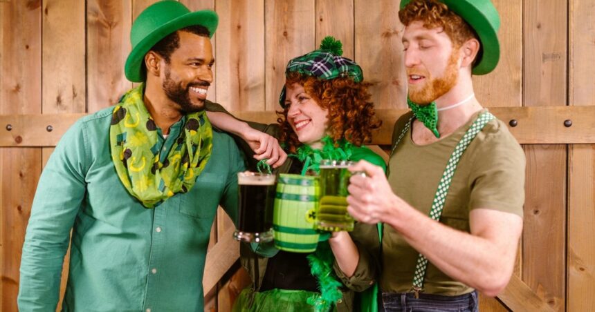 Día de San Patricio 2024: las mejores frases e imágenes para enviar hoy 17 de marzo por Whatsapp Día de San Patricio 2024: las mejores frases e imágenes para enviar hoy 17 de marzo por Whatsapp