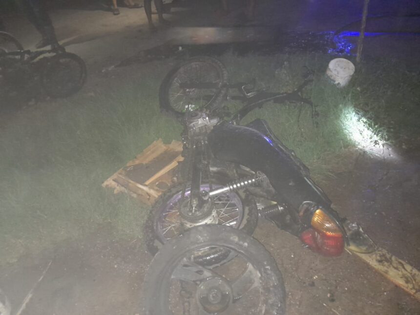 Un menor debió ser hospitalizado cuando la moto que reparaba se le incendió Un menor debió ser hospitalizado cuando la moto que reparaba se le incendió
