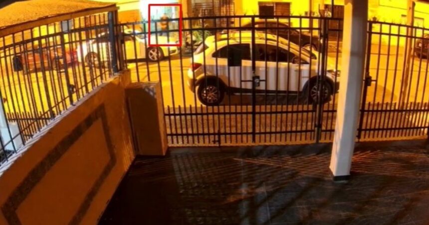 Video: infernal tiroteo durante un asalto a una pareja de policías en Ramos Mejía Video: infernal tiroteo durante un asalto a una pareja de policías en Ramos Mejía
