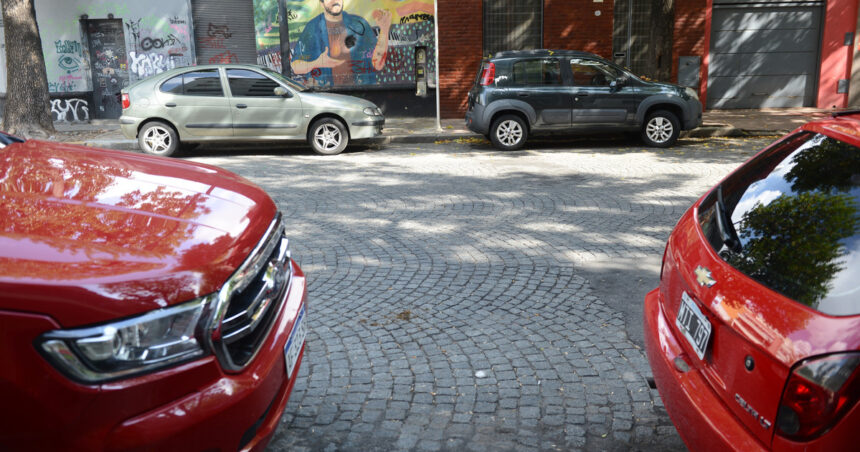 Trapito digital: cómo funciona la app que busca lugares para estacionar frente a garajes privados Trapito digital: cómo funciona la app que busca lugares para estacionar frente a garajes privados