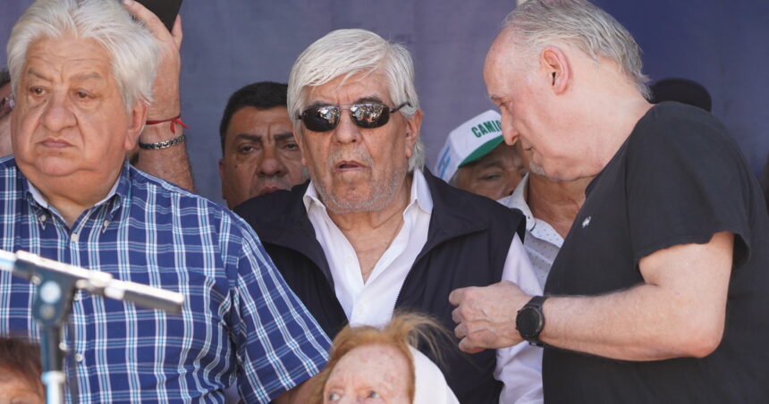 Reapareció Hugo Moyano: conflicto con YPF y amenaza de bloquear Vaca Muerta Reapareció Hugo Moyano: conflicto con YPF y amenaza de bloquear Vaca Muerta