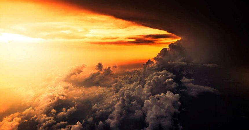 ¿Cómo se llama lo que hay entre el Cielo y el Infierno? ¿Cómo se llama lo que hay entre el Cielo y el Infierno?