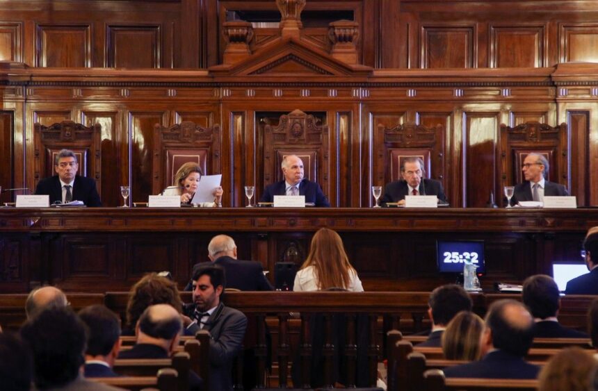 Críticas al gobierno por los candidatos para la Corte Suprema