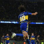 Los siete toques que llevaron al golazo de chilena de Cavani en la Copa Argentina
