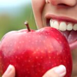 Por qué incorporar la manzana como la fruta estrella de los snacks saludables