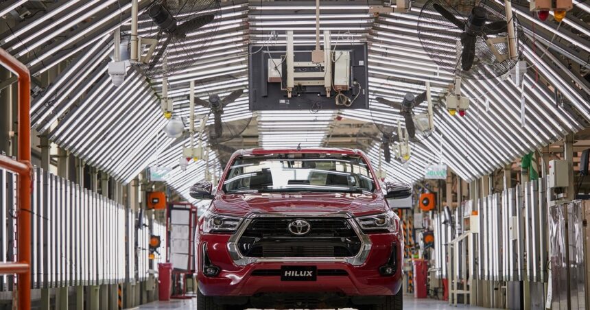 Toyota lanzó un plan de retiros voluntarios por la caída de sus exportaciones Toyota lanzó un plan de retiros voluntarios por la caída de sus exportaciones