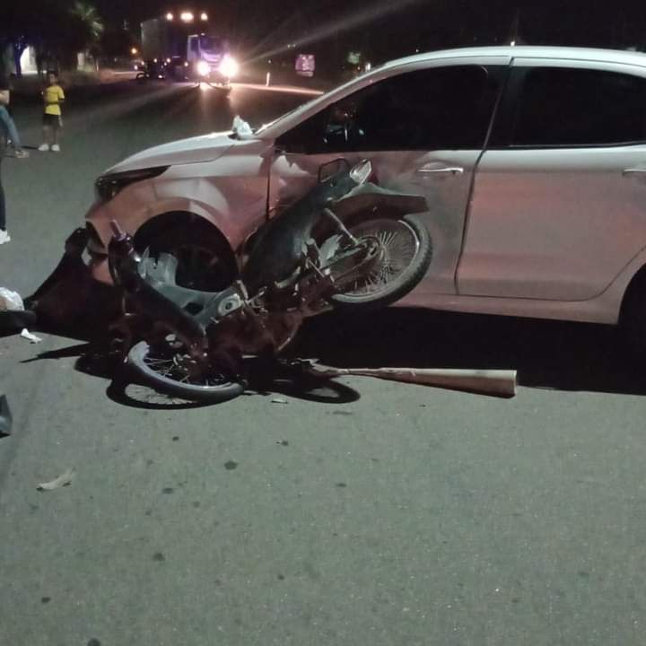 Automovilista giró en U en plena ruta y produjo un grave siniestro vial Automovilista giró en U en plena ruta y produjo un grave siniestro vial