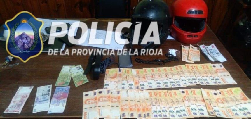 Delincuente le robó la cartera a una mujer de 72 años en el barrio Vivero Nacional Delincuente le robó la cartera a una mujer de 72 años en el barrio Vivero Nacional