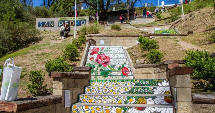 Cómo es el colorido Circuito de las Escaleras en San Pedro Cómo es el colorido Circuito de las Escaleras en San Pedro