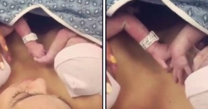 Momento emocionante: dos gemelas se toman de la mano al nacer Momento emocionante: dos gemelas se toman de la mano al nacer
