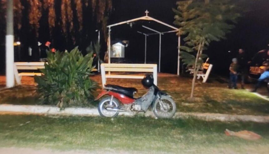 Un perro se le cruzó a un conductor en moto y le provocó la caída Un perro se le cruzó a un conductor en moto y le provocó la caída