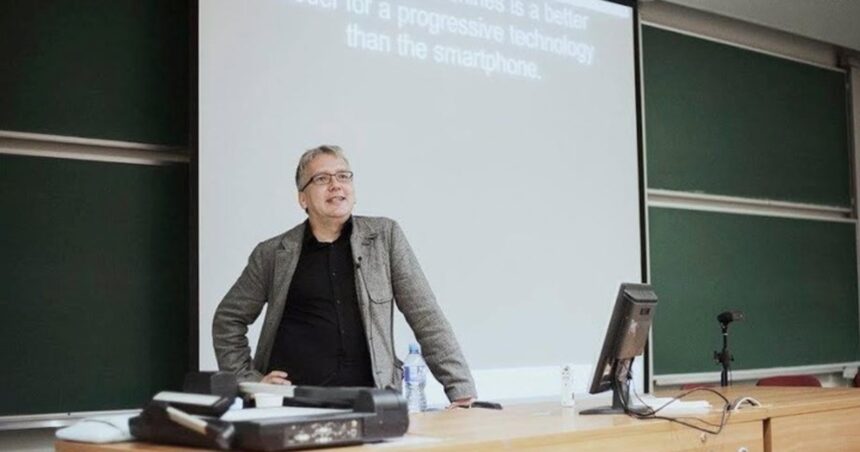 Las pistas astutas del profesor Mark Fisher Las pistas astutas del profesor Mark Fisher