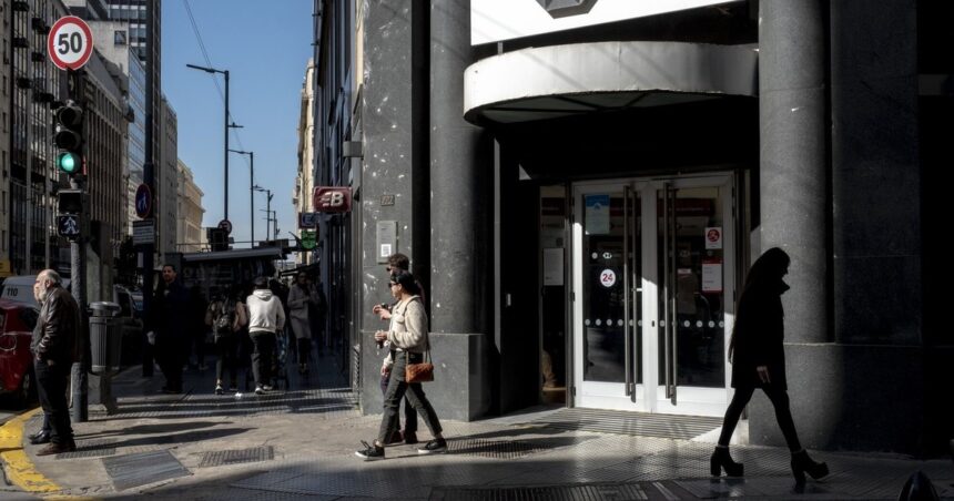 El HSBC se va de Argentina: qué sucederá con los clientes que pasen al Galicia El HSBC se va de Argentina: qué sucederá con los clientes que pasen al Galicia