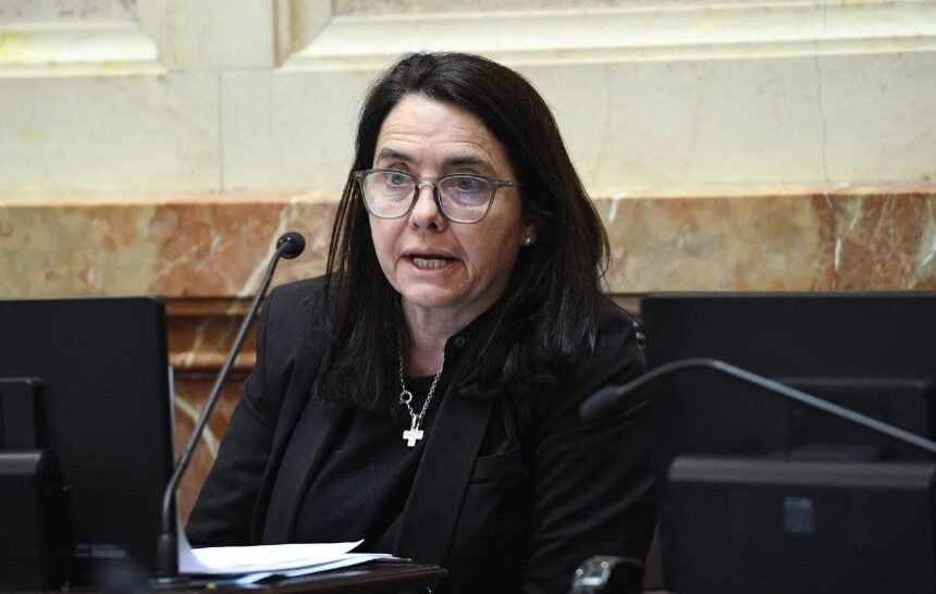 Senadores de Córdoba piden revertir el aumento de sueldo tras la polémica votación Senadores de Córdoba piden revertir el aumento de sueldo tras la polémica votación