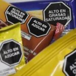 Pediatras piden que los kioscos de las escuelas no vendan alimentos con sellos