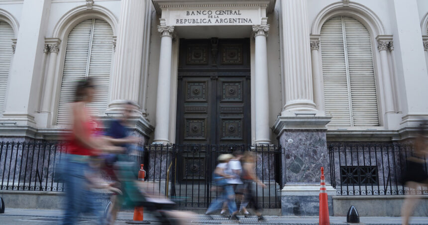 El Banco Central compró US$ 304 millones y las reservas ya rozan los US$ 30.000 millones
