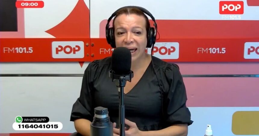 En medio de la marcha, Lizy Tagliani se mostró a favor de la educación pública En medio de la marcha, Lizy Tagliani se mostró a favor de la educación pública