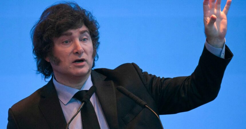“Guzmán con peluca” y “adicto” al atraso cambiario, las definiciones de tres economistas sobre Milei “Guzmán con peluca” y “adicto” al atraso cambiario, las definiciones de tres economistas sobre Milei