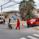 Accidente entre una motocicleta y un taxi en el centro de la provincia