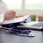 Acuerdo entre el gobierno y las prepagas: habrá devoluciones a los afiliados en 12 meses