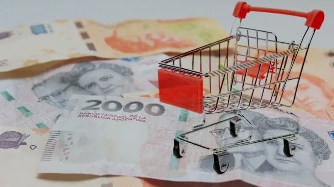 Efraín Molina: “Que vaya bajando la inflación no significa que bajen los precios” Efraín Molina: “Que vaya bajando la inflación no significa que bajen los precios”