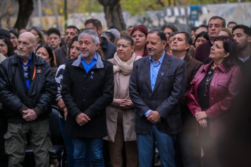 El gobernador y el intendente reconocieron la labor de empleados municipales que se jubilan El gobernador y el intendente reconocieron la labor de empleados municipales que se jubilan