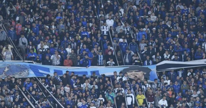 Murió un hincha de Talleres en una tribuna del Kempes tras el partido ante Platense Murió un hincha de Talleres en una tribuna del Kempes tras el partido ante Platense