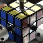 El increíble tiempo que marcó un robot para completar el cubo de Rubik