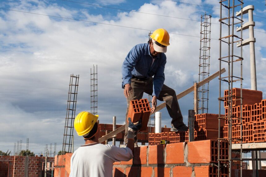 La Rioja: leve repunte del salario de los trabajadores de la construcción La Rioja: leve repunte del salario de los trabajadores de la construcción