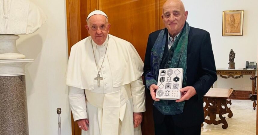 El Papa Francisco recibió al coleccionista y académico Aníbal Jozami El Papa Francisco recibió al coleccionista y académico Aníbal Jozami