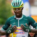 La historia de Biniam Girmay, el primer ciclista negro en ganar dos etapas en el Tour de Francia
