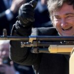 Nueva encuesta y alerta en la Rosada: Milei y el Gobierno caen en cinco rubros clave
