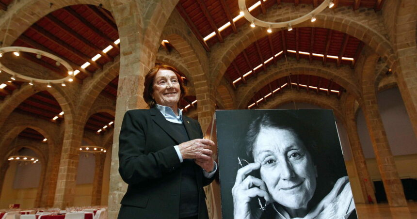 La escritora catalana Rosa Regàs murió hoy a los 90 años La escritora catalana Rosa Regàs murió hoy a los 90 años