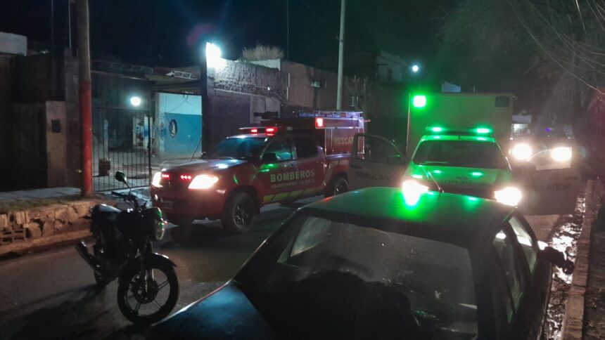 Una moto colisionó contra una camioneta por Avda 1ro de Marzo Una moto colisionó contra una camioneta por Avda 1ro de Marzo