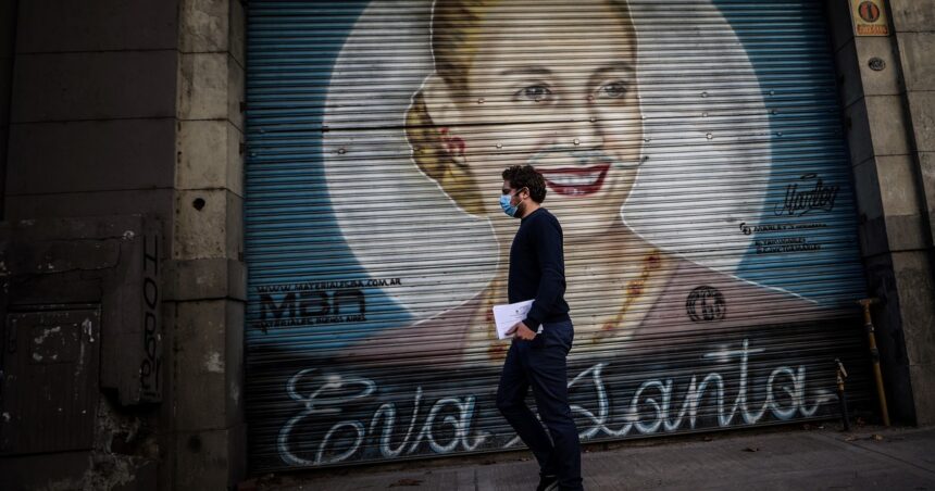 Un libro revela los mecanismos que construyeron el mito de Eva Perón Un libro revela los mecanismos que construyeron el mito de Eva Perón
