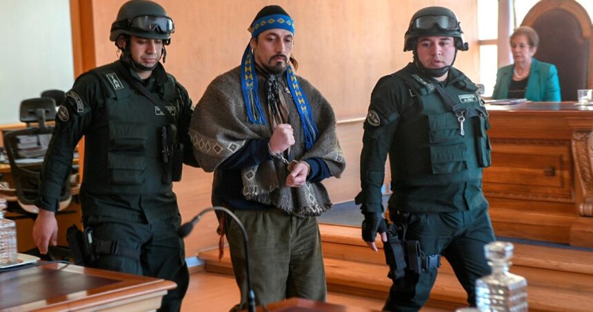 La Corte Suprema de Chile ordenó liberar a Jones Huala y podrá volver a la Argentina La Corte Suprema de Chile ordenó liberar a Jones Huala y podrá volver a la Argentina