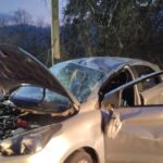 Vuelco en calle San Antonio: 2 personas fueron hospitalizadas