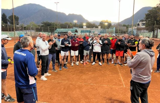 Se disputó en la capital riojana encuentro de tenis de veteranos Se disputó en la capital riojana encuentro de tenis de veteranos