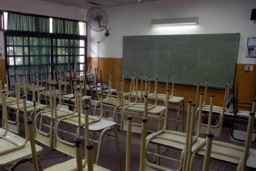 Docentes de las escuelas privadas llaman a un paro por 48hs Docentes de las escuelas privadas llaman a un paro por 48hs