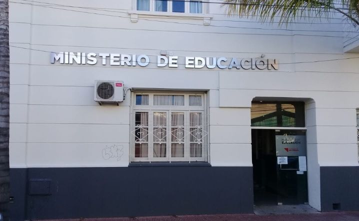 El gobierno confirma el descuento por los días de paro