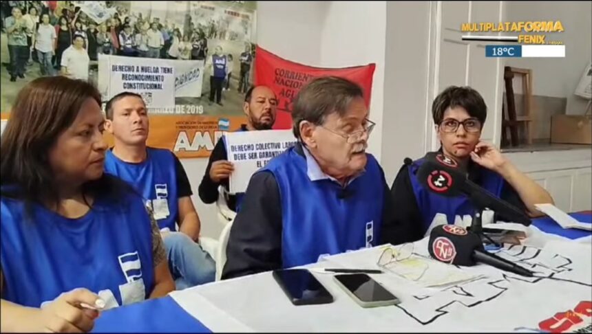Rogelio De Leonardi anunció la creación del “fondo de huelga docente” Rogelio De Leonardi anunció la creación del “fondo de huelga docente”