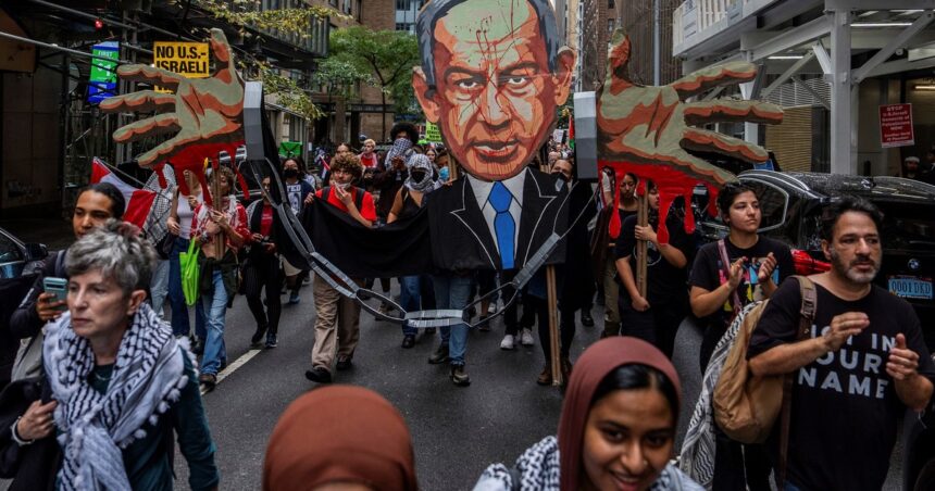 Miles de personas protestan en Manhattan antes del discurso de Netanyahu en la ONU Miles de personas protestan en Manhattan antes del discurso de Netanyahu en la ONU