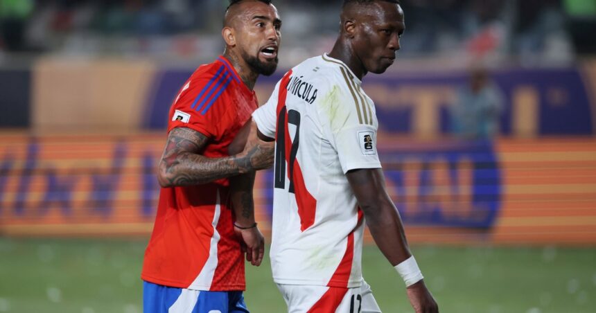Perú y Chile empataron sin goles y están cada vez más lejos del Mundial Perú y Chile empataron sin goles y están cada vez más lejos del Mundial